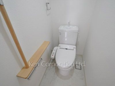 Lavatory ※Photo of the same layout on 7 floor. Decoration and fixture may differ.