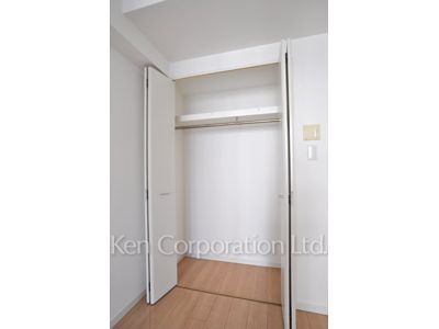Closet ※Photo of the same layout on 7 floor. Decoration and fixture may differ.