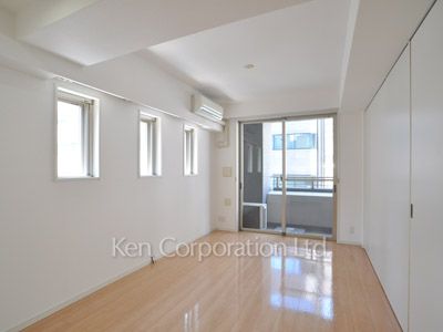 Living-Dining ※Photo of the same layout on 7 floor. Decoration and fixture may differ.