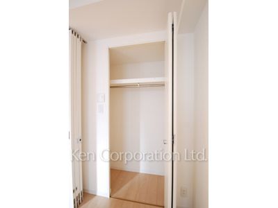 Closet ※Photo of the same layout on 2 floor. Decoration and fixture may differ.