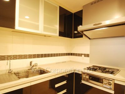 Kitchen ※Photo of the same layout on 2 floor. Decoration and fixture may differ.