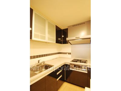 Kitchen ※Photo of the same layout on 2 floor. Decoration and fixture may differ.