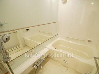 Bath ※Photo of the same layout on 2 floor. Decoration and fixture may differ.