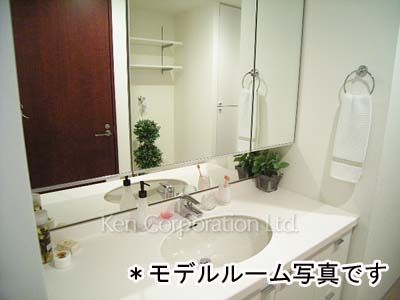 Powder Room ※Photo of the same layout on 24 floor. Decoration and fixture may differ.