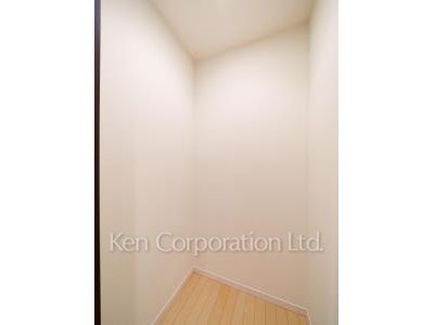 Storage ※Photo of the same layout on 18 floor. Decoration and fixture may differ.