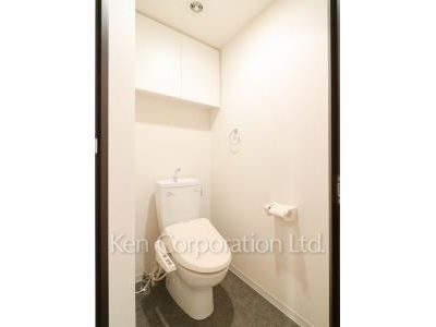 Lavatory ※Photo of the same layout on 11 floor. Decoration and fixture may differ.