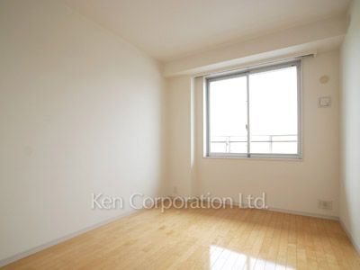 Bedroom ※Photo of the same layout on 21 floor. Decoration and fixture may differ.