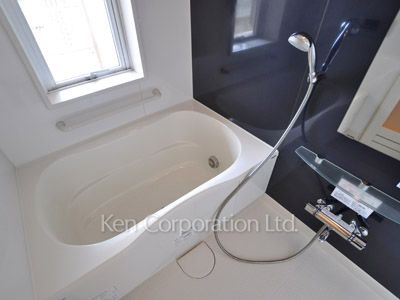Bath ※Photo of the same layout on 8 floor. Decoration and fixture may differ.