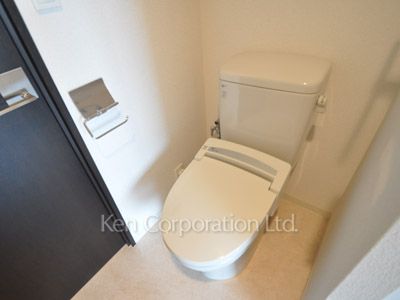 Lavatory ※Photo of the same layout on 12 floor. Decoration and fixture may differ.