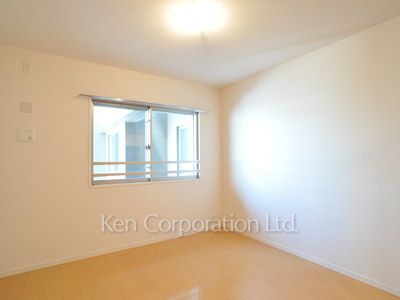 Bedroom ※Photo of the same layout on 8 floor. Decoration and fixture may differ.