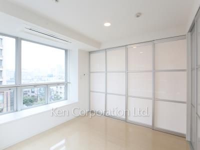 Bedroom ※Photo of the same layout on 6 floor. Decoration and fixture may differ.