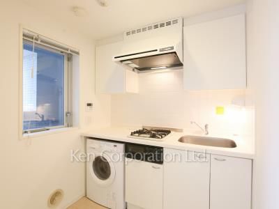 Kitchen ※Photo of the same layout on 6 floor. Decoration and fixture may differ.