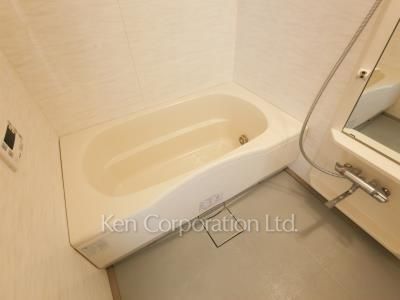 Bath ※Photo of the same layout on 6 floor. Decoration and fixture may differ.