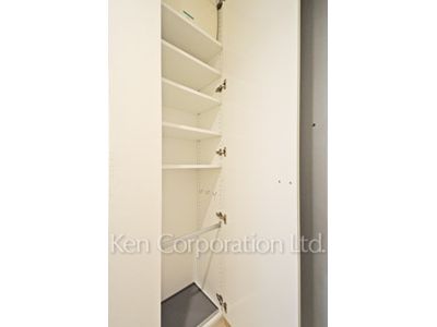 Shoes Closet