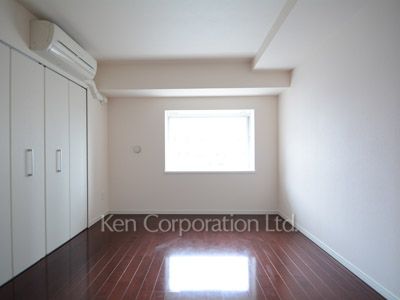 Bedroom ※Photo of the same layout on 9 floor. Decoration and fixture may differ.