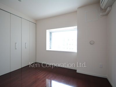 Other Room ※Photo of the same layout on 9 floor. Decoration and fixture may differ.