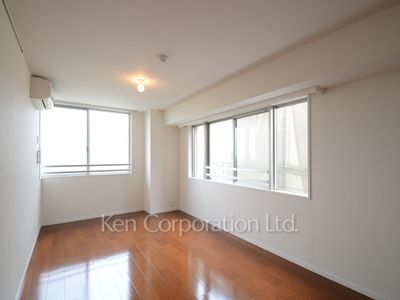 Living-Dining ※Photo of the same layout on 10 floor. Decoration and fixture may differ.
