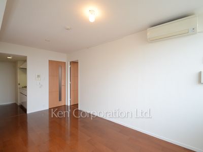 Living-Dining ※Photo of the same layout on 10 floor. Decoration and fixture may differ.
