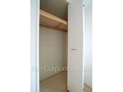 Closet ※Photo of the same layout on 6 floor. Decoration and fixture may differ.