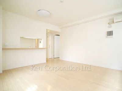 Living-Dining ※Photo of the same layout on 6 floor. Decoration and fixture may differ.