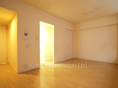 Living-Dining ※Photo of the same layout on 2 floor. Decoration and fixture may differ.