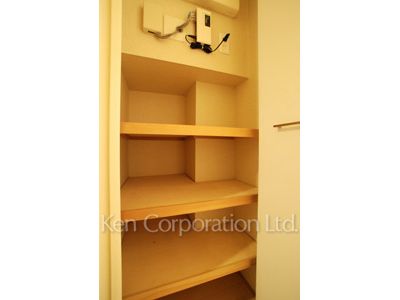 Closet ※Photo of the same layout on 2 floor. Decoration and fixture may differ.