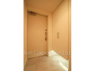 Entrance ※Photo of the same layout on 6 floor. Decoration and fixture may differ.