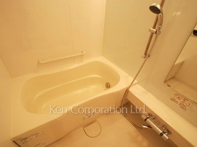 Bath ※Photo of the same layout on 6 floor. Decoration and fixture may differ.