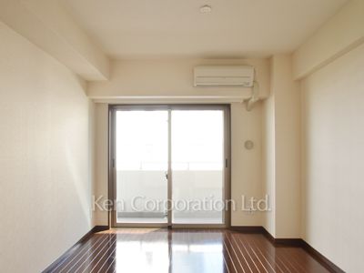 Living-Dining ※Photo of the same layout on 5 floor. Decoration and fixture may differ.