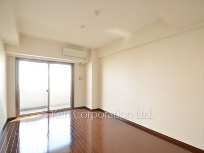 Living-Dining ※Photo of the same layout on 5 floor. Decoration and fixture may differ.