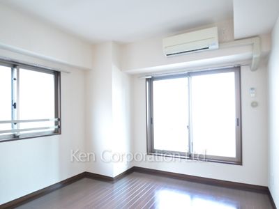 Bedroom ※Photo of the same layout on 5 floor. Decoration and fixture may differ.