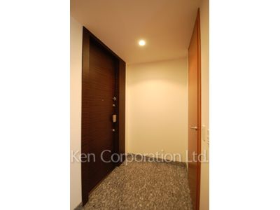 Entrance ※Photo of the same layout on 3 floor. Decoration and fixture may differ.