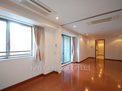Living-Dining ※Photo of the same layout on 3 floor. Decoration and fixture may differ.