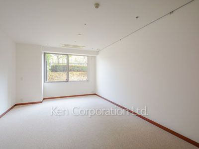 Master Bedroom ※Photo of the same layout on 1 floor. Decoration and fixture may differ.