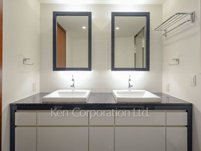 Powder Room ※Photo of the same layout on 1 floor. Decoration and fixture may differ.