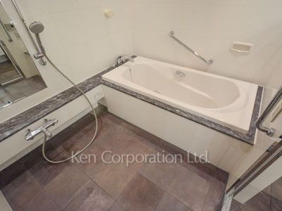 Bath ※Photo of the same layout on 1 floor. Decoration and fixture may differ.