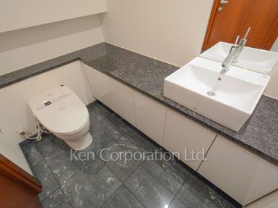 Lavatory ※Photo of the same layout on 1 floor. Decoration and fixture may differ.