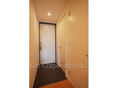 Entrance ※Photo of the same layout on 5 floor. Decoration and fixture may differ.
