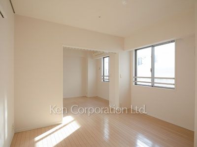 Living-Dining ※Photo of the same layout on 2 floor. Decoration and fixture may differ.