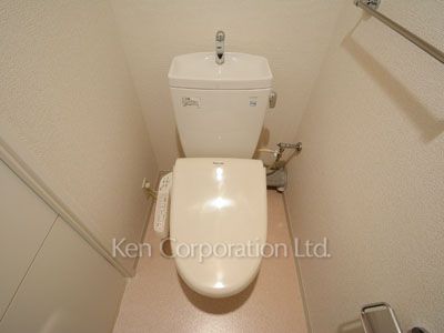 Lavatory ※Photo of the same layout on 2 floor. Decoration and fixture may differ.