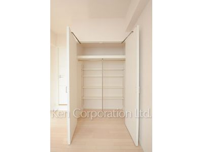 Closet ※Photo of the same layout on 2 floor. Decoration and fixture may differ.