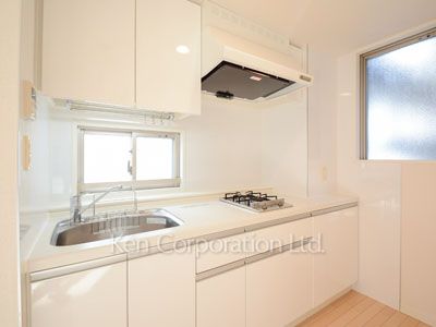 Kitchen ※Photo of the same layout on 2 floor. Decoration and fixture may differ.