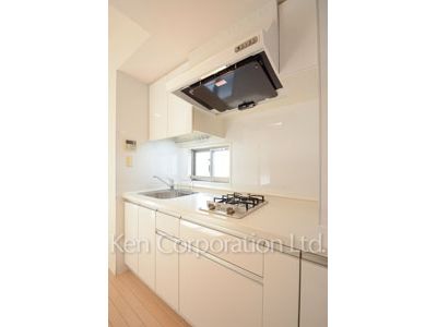 Kitchen ※Photo of the same layout on 2 floor. Decoration and fixture may differ.