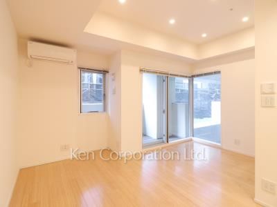 Living-Dining ※Photo of the same layout on 6 floor. Decoration and fixture may differ.