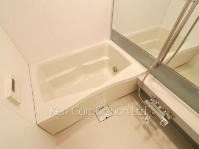 Closet ※Photo of the same layout on 6 floor. Decoration and fixture may differ.