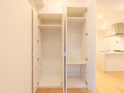 Entrance ※Photo of the same layout on 6 floor. Decoration and fixture may differ.