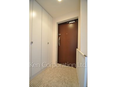 Entrance ※Photo of the same layout on 4 floor. Decoration and fixture may differ.