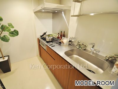 Kitchen ※Photo of the same layout on 5 floor. Decoration and fixture may differ.