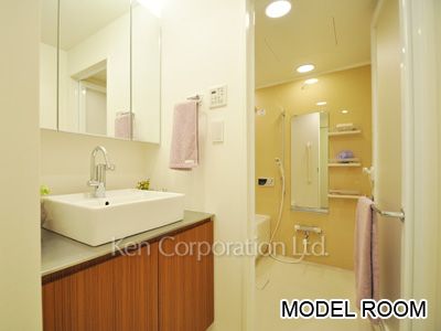 Powder Room ※Photo of the same layout on 5 floor. Decoration and fixture may differ.