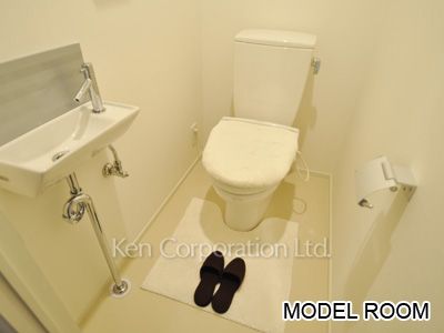 Lavatory ※Photo of the same layout on 5 floor. Decoration and fixture may differ.